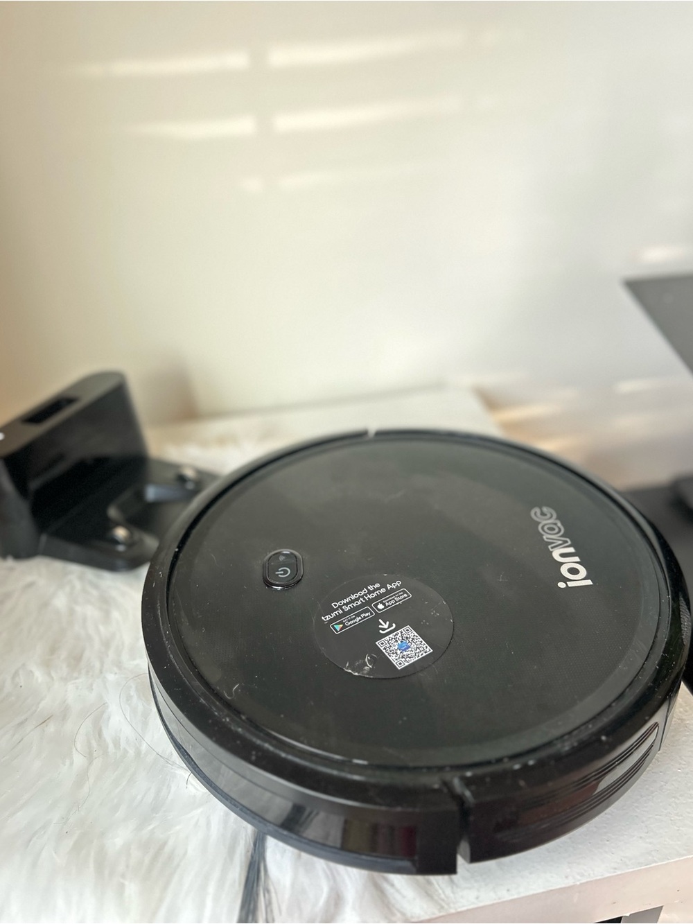 ionvac Black Robot Vacuum Cleaner